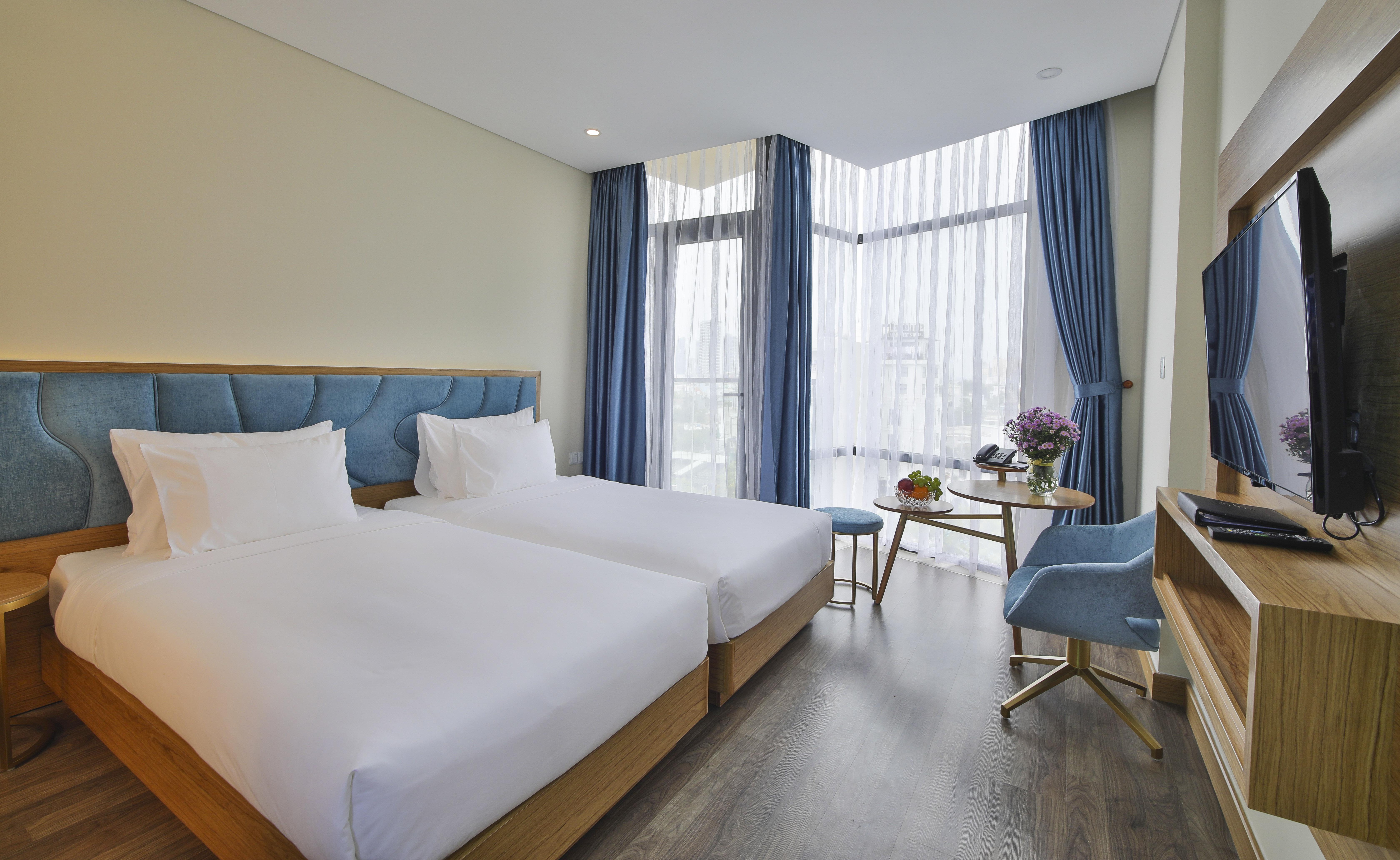 Deluxe Twin Room with Balcony with City View,1283628022:JPEG